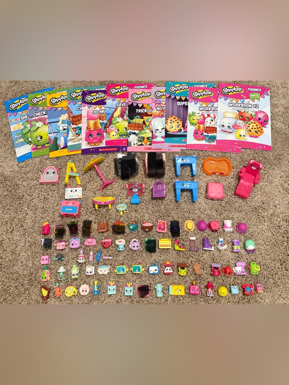 Shopkins Lot of 83 Figures + 11 Books | Willing to spilt up!Make offers!